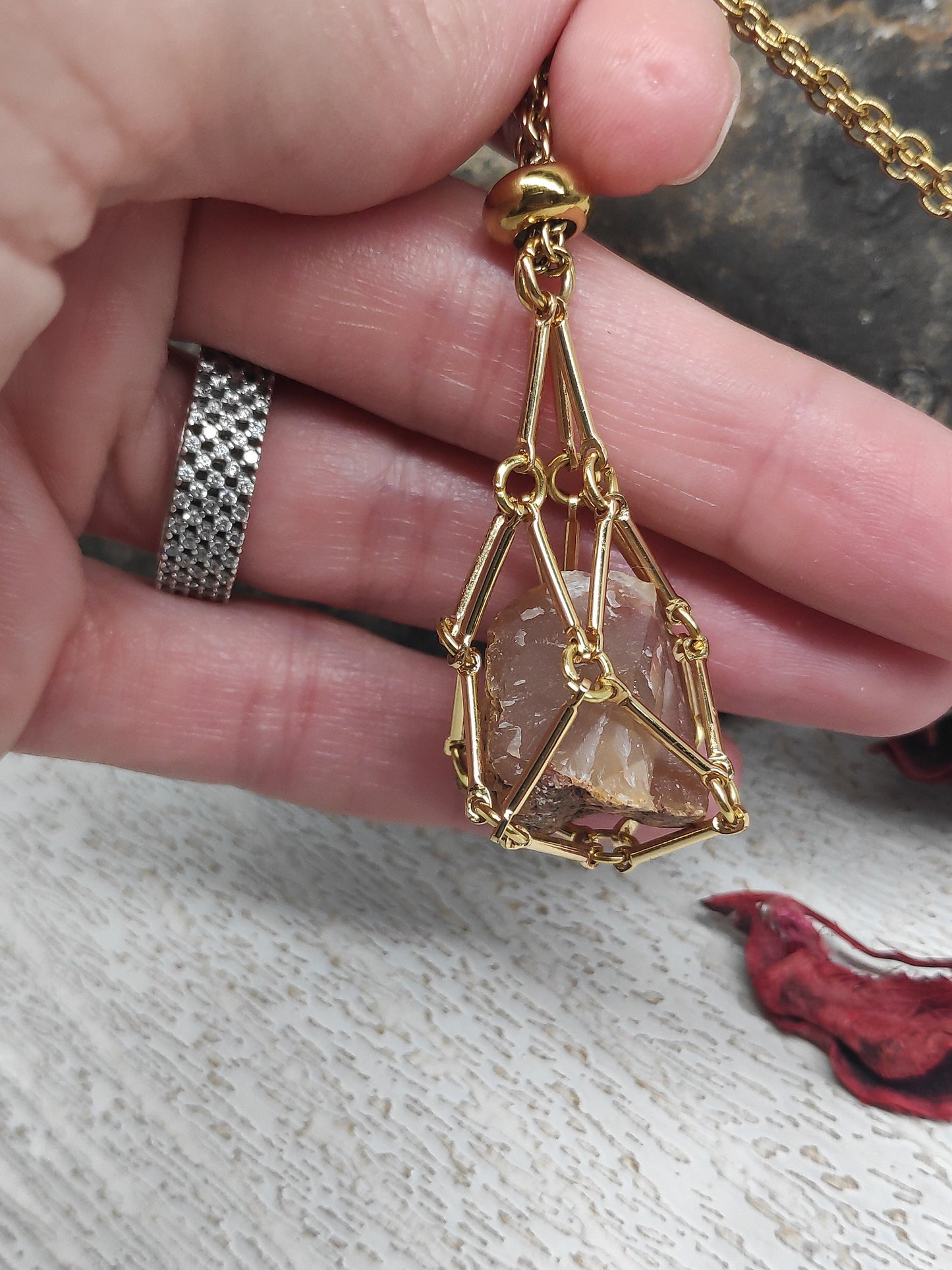 Natural Raw Carnelian Necklace, Crystal Cage necklace, Crystal Holder Pendant Necklace, Carnelian Pendant, Gemstone,Protection Healing