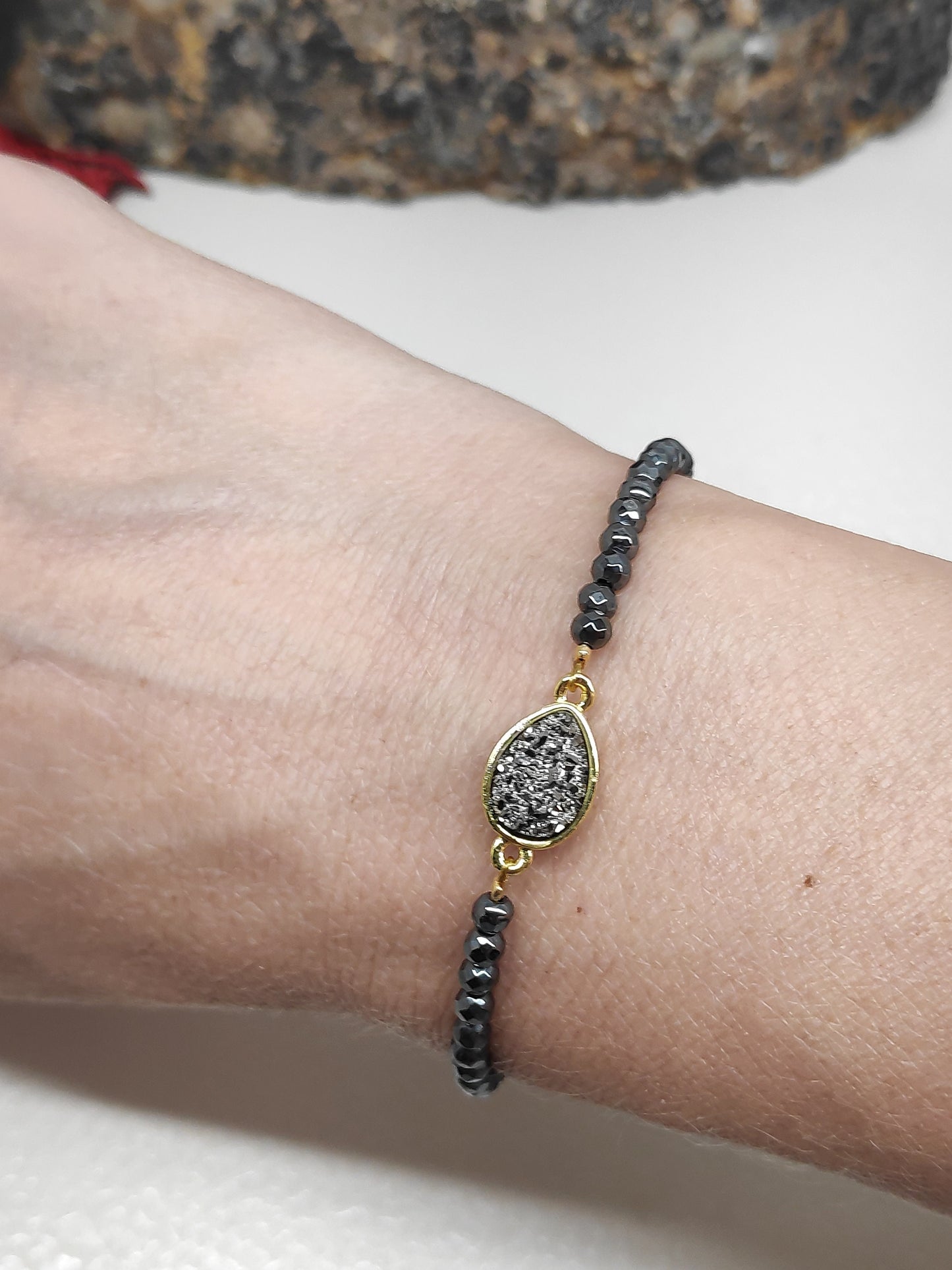 Hematite Bracelet, Faceted Hematite beaded bracelet, Healing Stone Charm Bracelet, Grounding bracelet , Protection Bracelet Gemstone