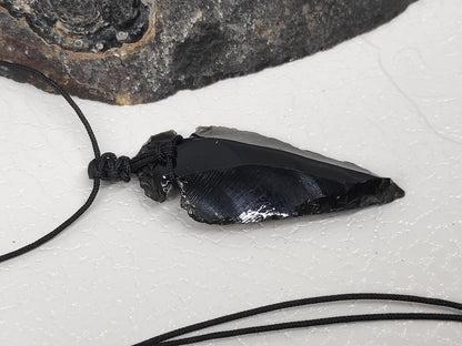Raw Black Obsidian Arrowhead Pendant Necklace, Handmade Carved Crystal Arrowhead Necklace, Healing Protection Crystal Pendant