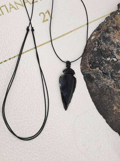 Raw Black Obsidian Arrowhead Pendant Necklace, Handmade Carved Crystal Arrowhead Necklace, Healing Protection Crystal Pendant