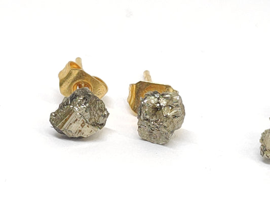 Raw Pyrite Stud Earrings, Healing earrings, Iron Pyrite Crystals earrings, tiny pyrite earrings, handmade dainty earrings, gemstone