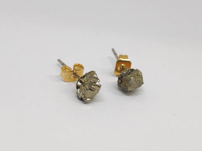 Raw Pyrite Stud Earrings, Healing earrings, Iron Pyrite Crystals earrings, tiny pyrite earrings, handmade dainty earrings, gemstone