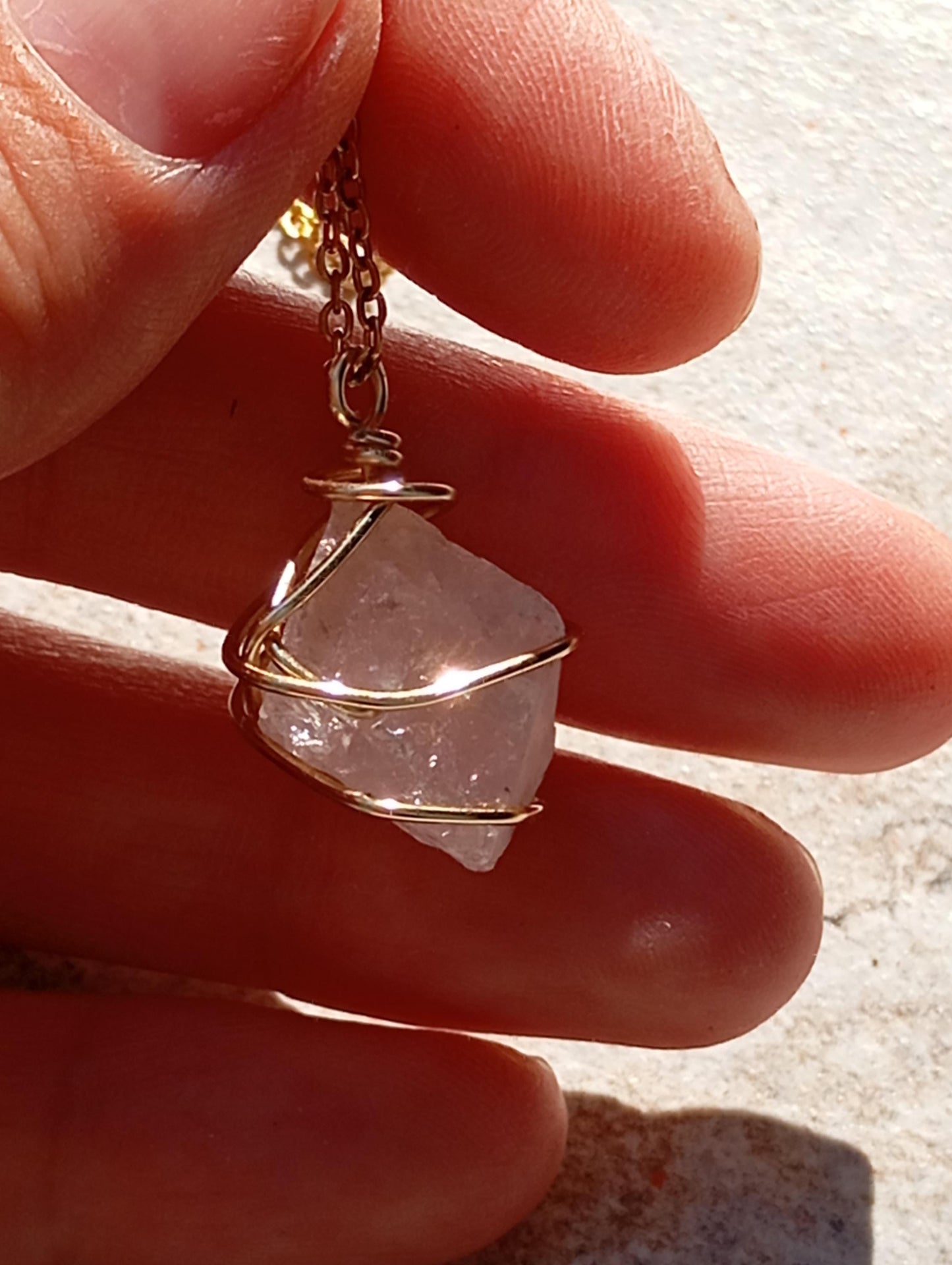 Raw rose quartz pendant Necklace, Healing protection Crystal Pendant, Tiny dainty gorgeous bohemian elegant handmade gemstone jewelry