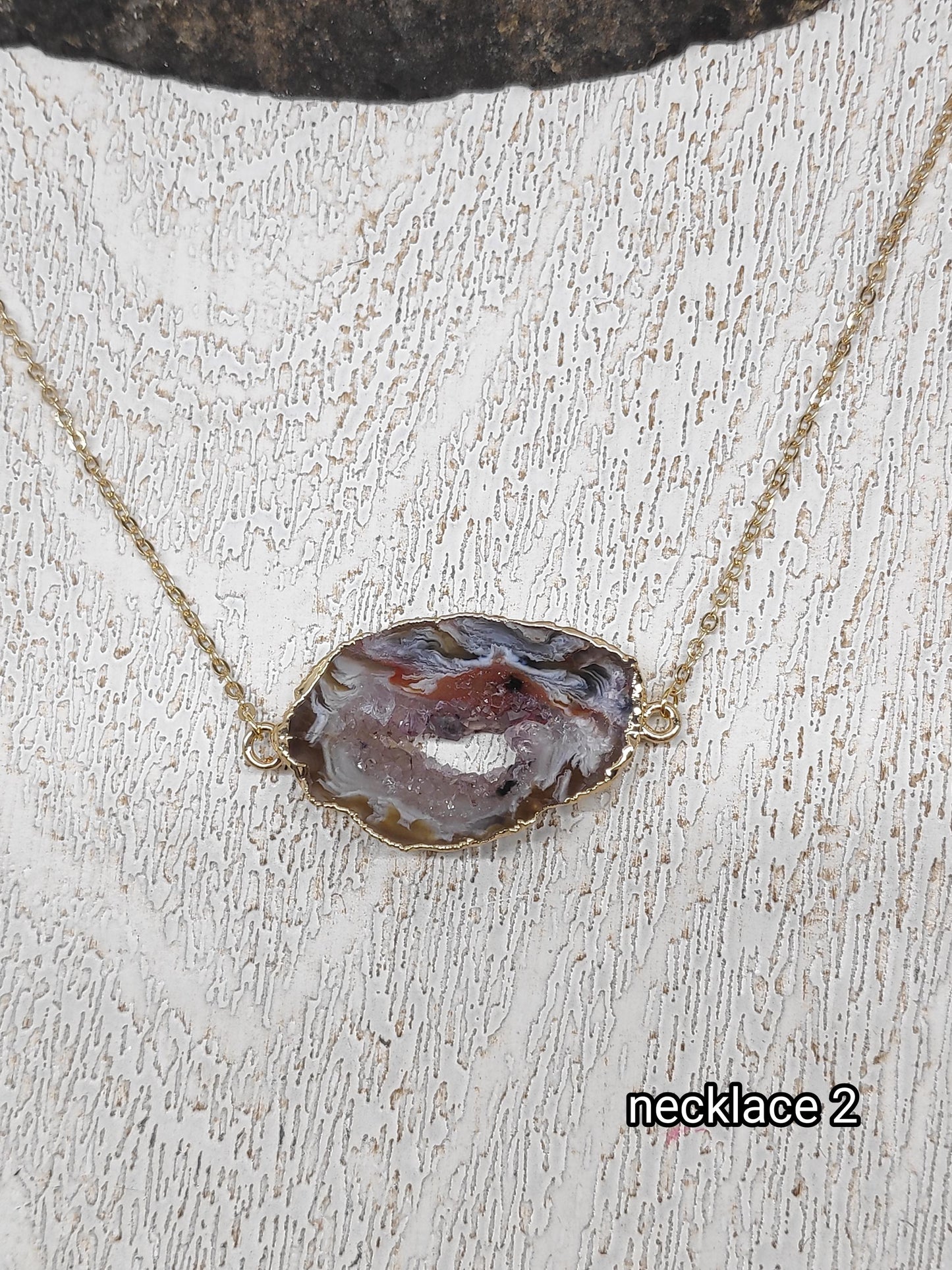 Raw Lace Agate slice Beautiful Geode, Druzy Pendant Necklace Healing, Gorgeous Elegant Dainty Necklace for women Gemstone