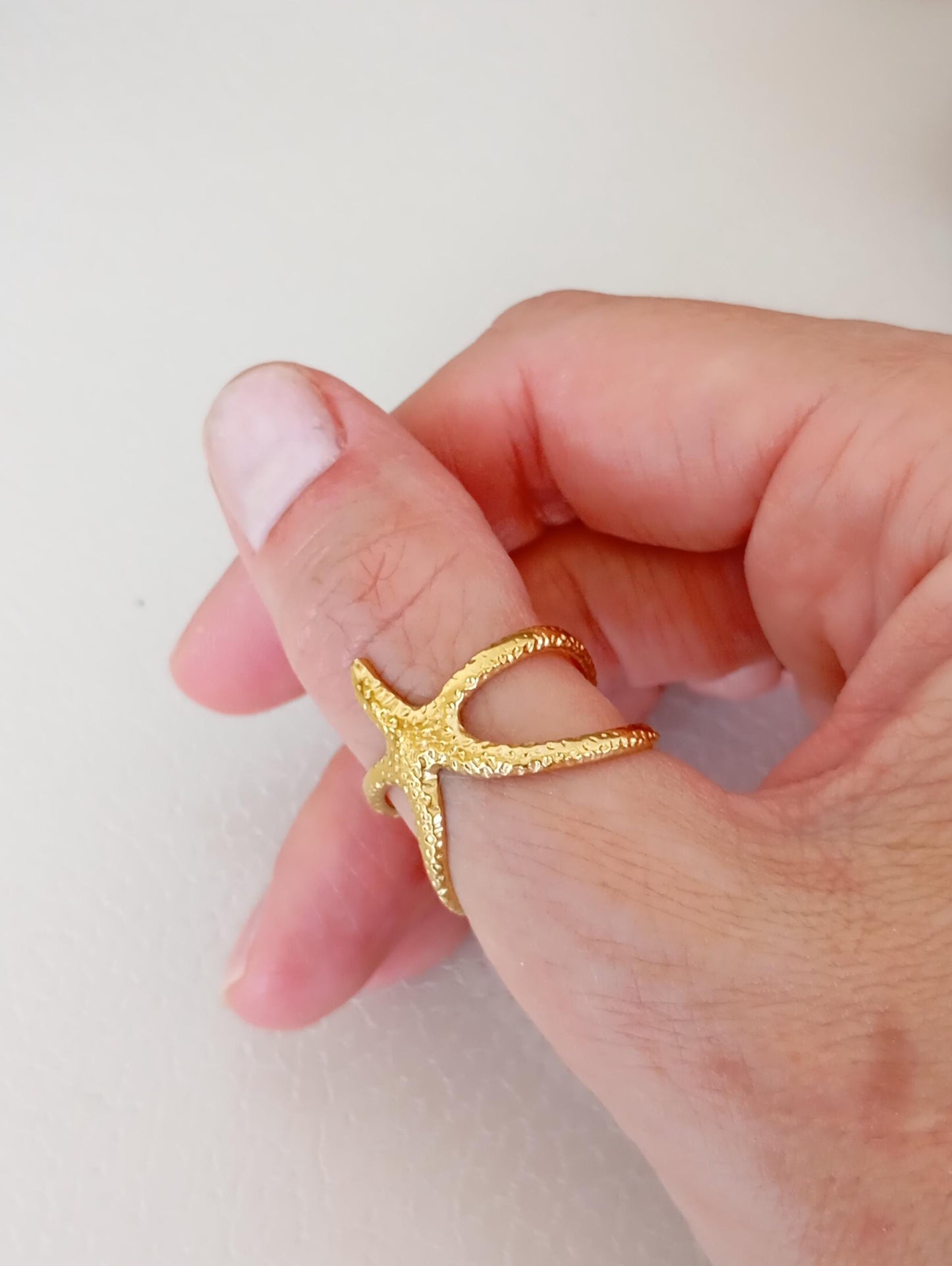 Adjustable Stainless Steel Starfish Rings – Ocean Inspired Open Band Ring in Gold or Silver – Beach Jewelry for Women, Sea Lover Gift